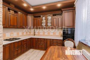 Коттедж 329м², 3-этажный, участок 5 сот.