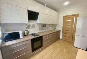 Дом 200м², 2-этажный, на длительный срок, 