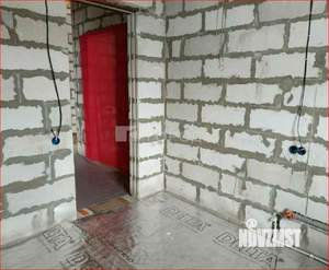 Дом 350м&sup2;, 3-этажный, на длительный срок, 