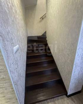 Дом 200м&sup2;, 2-этажный, на длительный срок, 