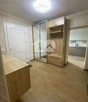 Дом 200м&sup2;, 2-этажный, на длительный срок, 