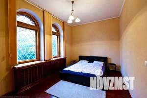 Дом 350м&sup2;, 2-этажный, посуточно, 