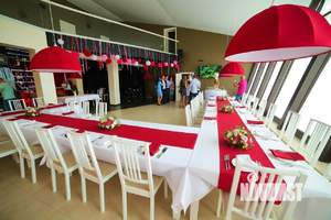 Дом 1000м&sup2;, 2-этажный, посуточно, 