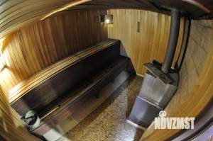 Дом 450м&sup2;, 2-этажный, посуточно, 