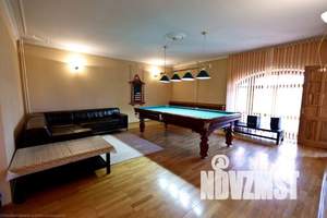 Дом 340м&sup2;, 2-этажный, посуточно, 