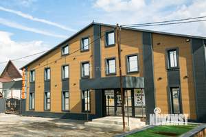 Дом 1000м&sup2;, 3-этажный, на длительный срок, 