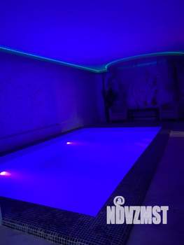 Дом 950м&sup2;, 2-этажный, посуточно, 