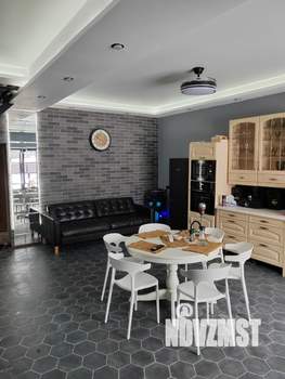Коттедж 200м², 3-этажный, на длительный срок, 