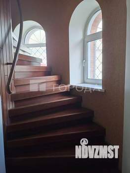 Дом 411м&sup2;, 2-этажный, на длительный срок, 