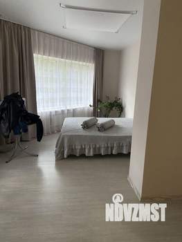 Коттедж 700м&sup2;, 3-этажный, на длительный срок, 