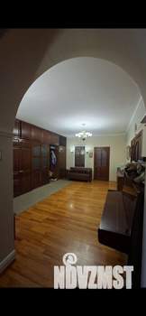 Дом 556м&sup2;, 3-этажный, посуточно, 