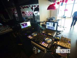 Дом 1000м&sup2;, 2-этажный, посуточно, 