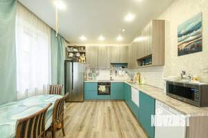 Дом 240м², 2-этажный, на длительный срок, 