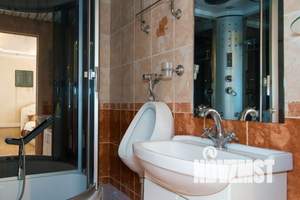 Дом 350м&sup2;, 3-этажный, посуточно, 