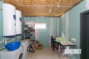 Дом 1000м&sup2;, 3-этажный, на длительный срок, 