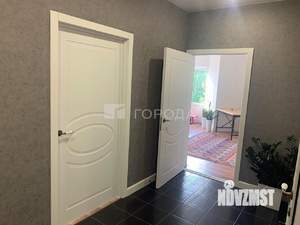 Дом 280м&sup2;, 2-этажный, на длительный срок, 