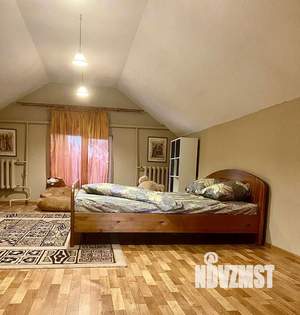 Дом 300м&sup2;, 2-этажный, посуточно, 