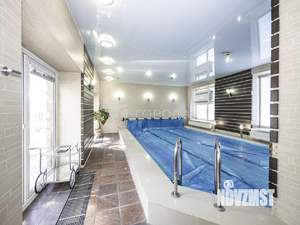 Дом 300м&sup2;, 2-этажный, на длительный срок, 