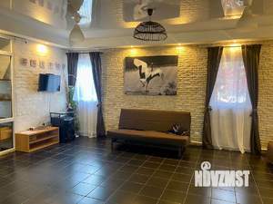 Дом 300м&sup2;, 2-этажный, посуточно, 