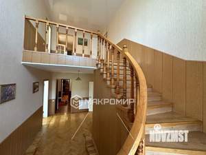 Коттедж 350м², 3-этажный, на длительный срок, 