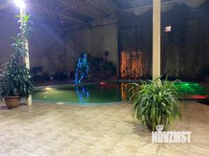 Дом 1000м&sup2;, 2-этажный, посуточно, 