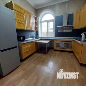 Дом 350м², 2-этажный, посуточно, 