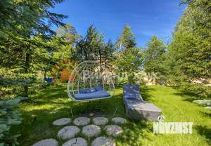 Дом 300м&sup2;, 3-этажный, посуточно, 