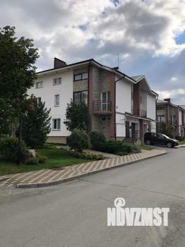Таунхаус 180м², 3-этажный, на длительный срок, 