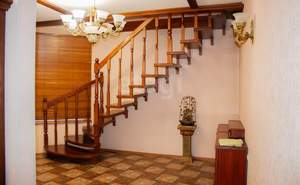 Дом 400м&sup2;, 2-этажный, на длительный срок, 