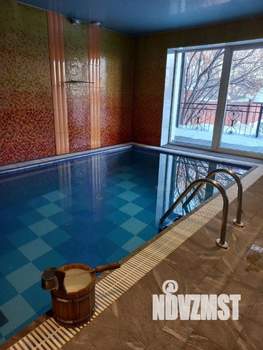 Дом 350м&sup2;, 2-этажный, посуточно, 