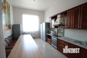 Дом 350м², 2-этажный, посуточно, 