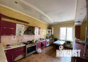 Дом 400м&sup2;, 2-этажный, на длительный срок, 