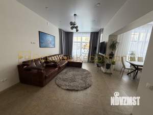 Коттедж 208м&sup2;, 2-этажный, на длительный срок, 