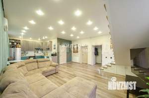 Коттедж 241м², 3-этажный, на длительный срок, 