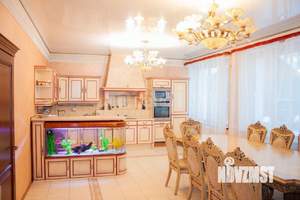 Дом 400м&sup2;, 2-этажный, на длительный срок, 