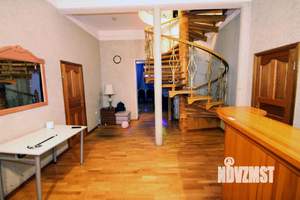 Дом 350м&sup2;, 2-этажный, посуточно, 