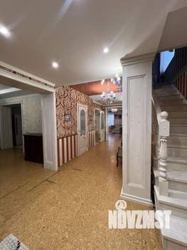 Дом 375м&sup2;, 2-этажный, на длительный срок, 