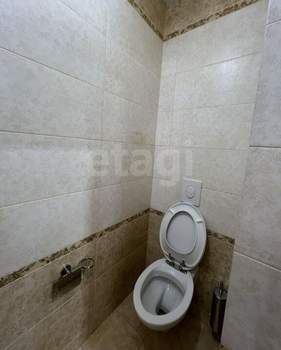 Дом 375м&sup2;, 2-этажный, на длительный срок, 