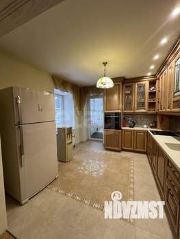 Дом 375м&sup2;, 2-этажный, на длительный срок, 