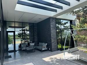 Коттедж 232м&sup2;, 1-этажный, на длительный срок, 