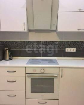 Дом 175м&sup2;, 2-этажный, на длительный срок, 