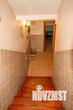 Дом 350м&sup2;, 3-этажный, посуточно, 