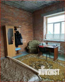 Дом 350м&sup2;, 3-этажный, на длительный срок, 