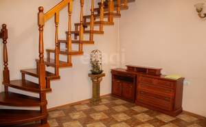 Дом 400м&sup2;, 2-этажный, на длительный срок, 