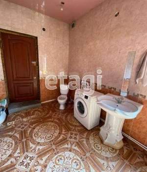 Дом 400м&sup2;, 2-этажный, на длительный срок, 