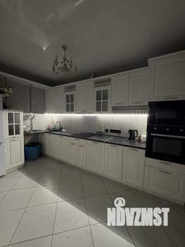 Дом 950м&sup2;, 2-этажный, посуточно, 