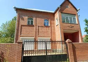 Дом 411м&sup2;, 2-этажный, на длительный срок, 