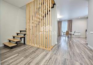 Дом 240м², 2-этажный, на длительный срок, 