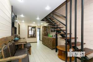 Дом 1000м&sup2;, 3-этажный, на длительный срок, 