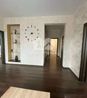 Дом 200м&sup2;, 2-этажный, на длительный срок, 